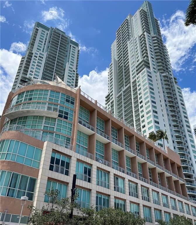 253 NE 2nd Street 2710, Miami, FL 33132