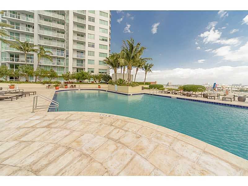 253 NE 2nd Street 2710, Miami, FL 33132 23