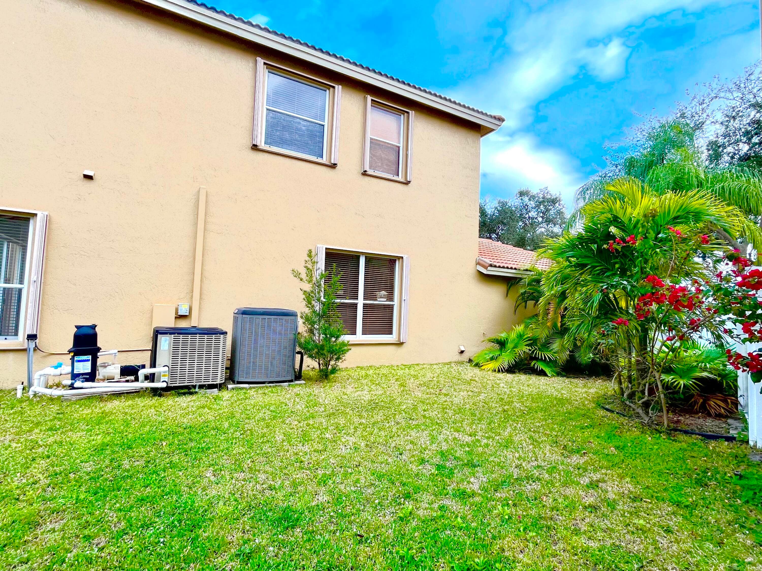 5012 Victoria Circle, West Palm Beach, FL 33409 4