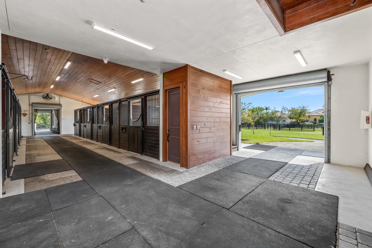 4915 Stables Way, Wellington, FL 33414 19