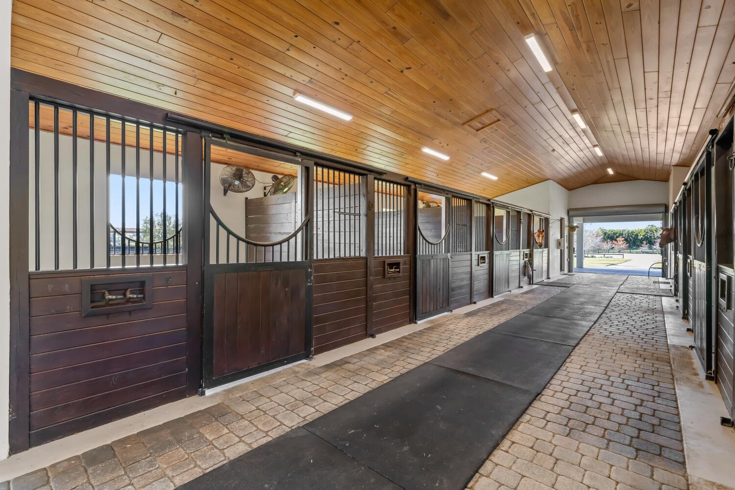 4915 Stables Way, Wellington, FL 33414 23