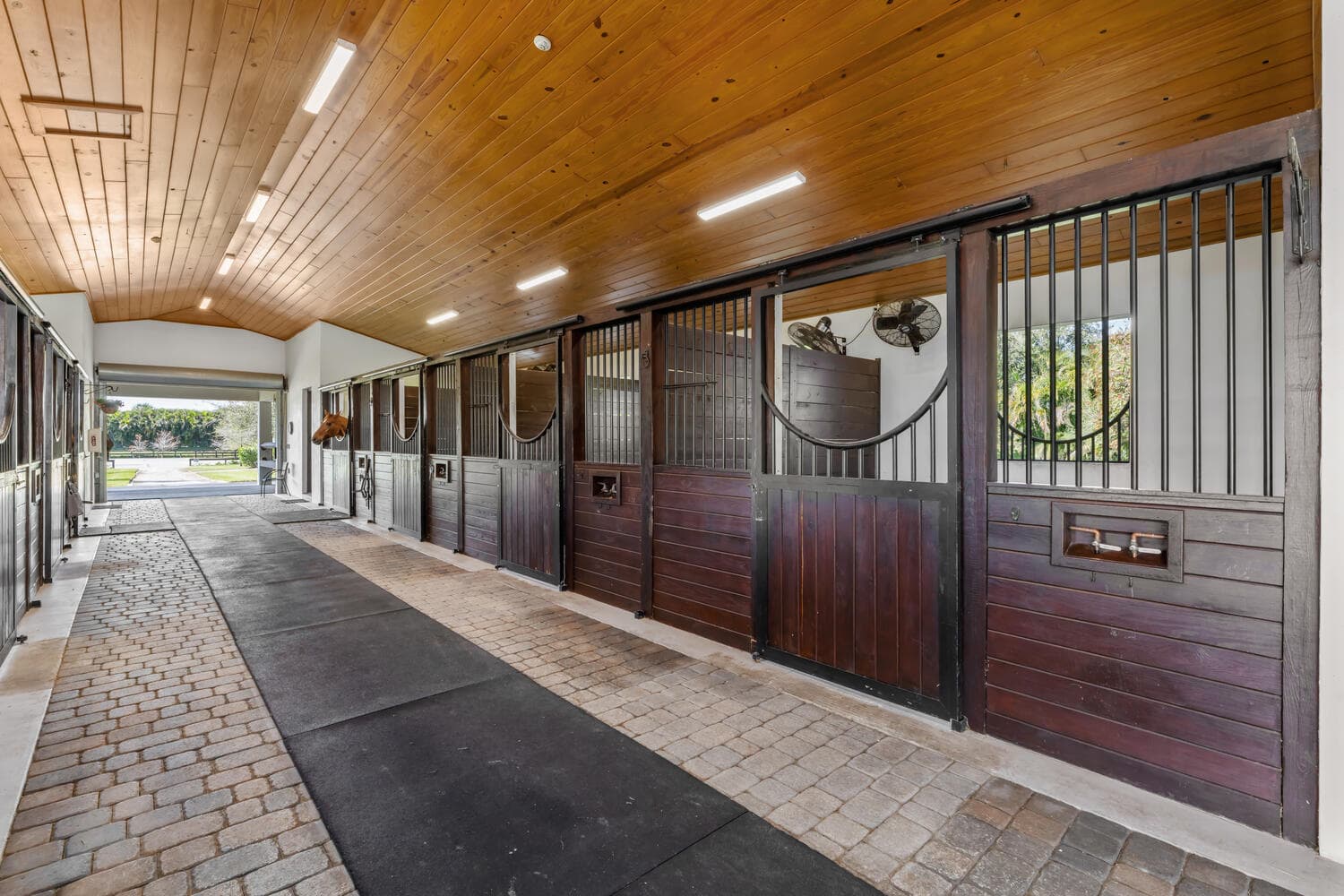 4915 Stables Way, Wellington, FL 33414 24