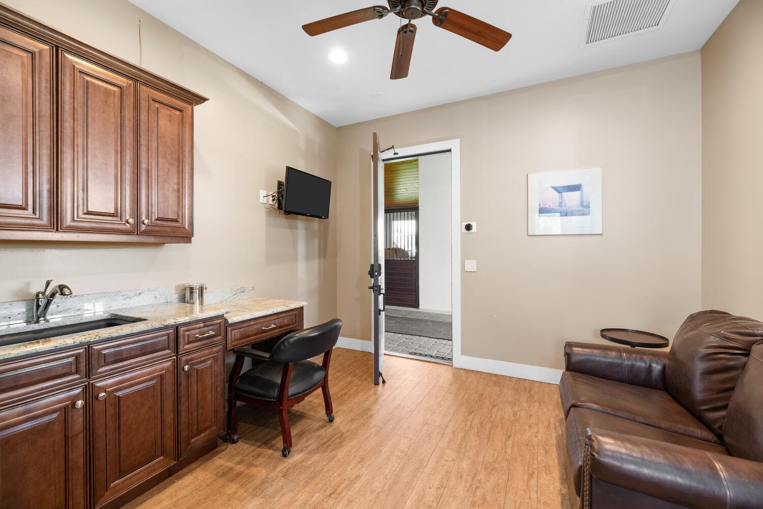 4915 Stables Way, Wellington, FL 33414 33