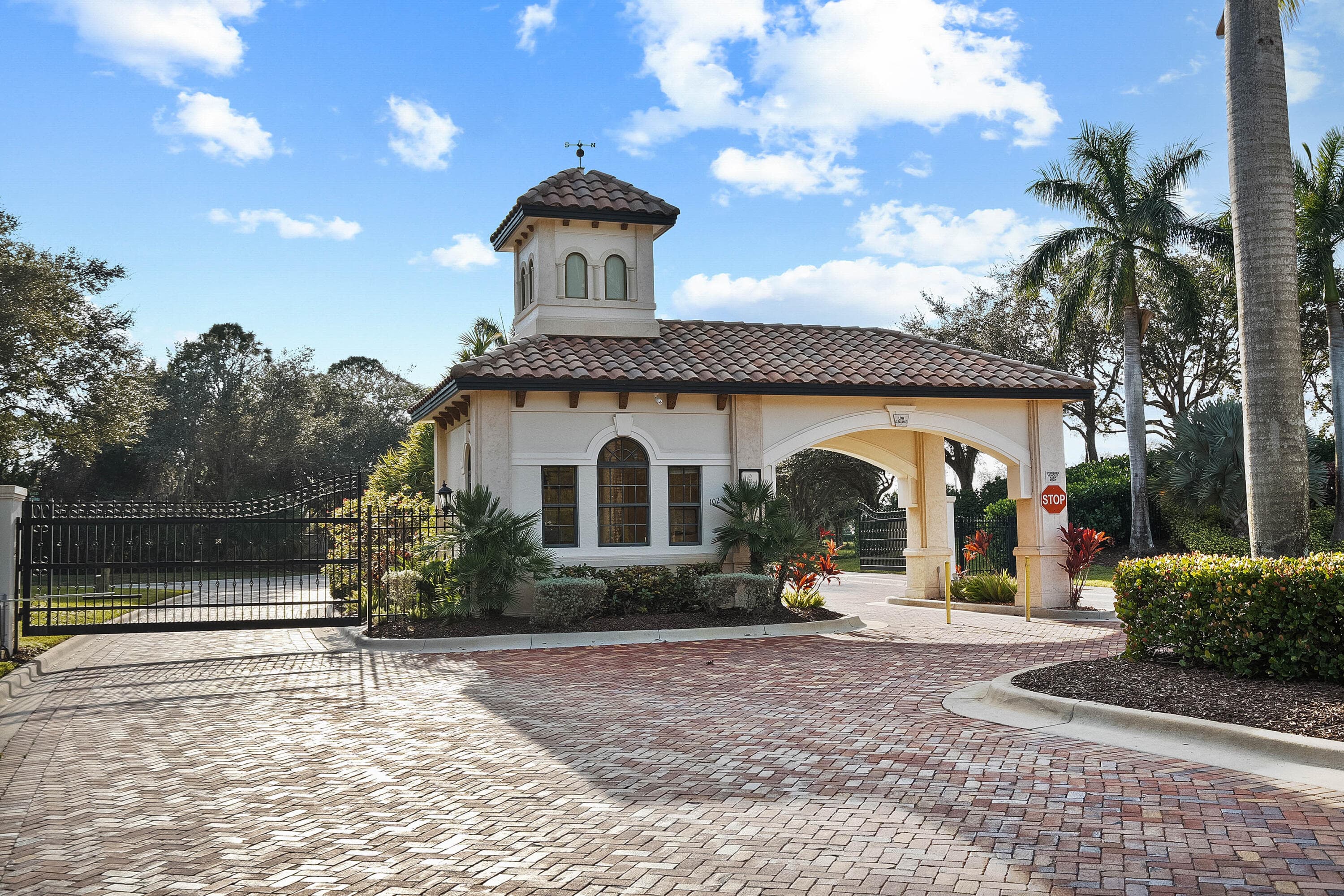 201 SE Fiore Bello, Port St. Lucie, FL 34952 59