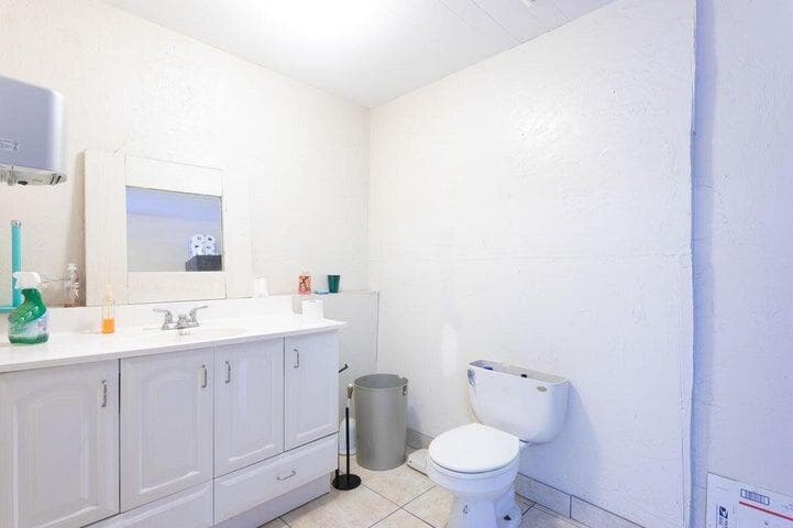 3109 2nd Avenue N, Palm Springs, FL 33461 15