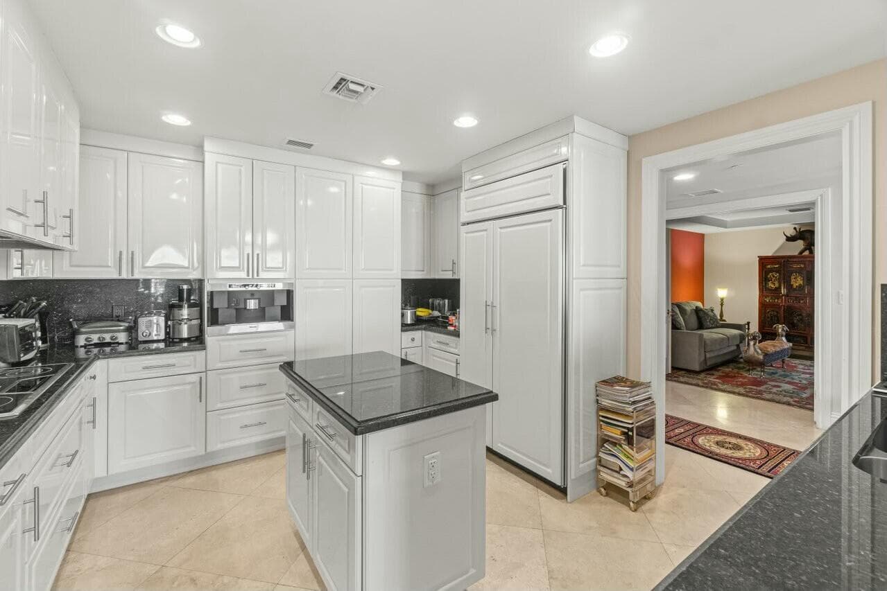 200 E Palmetto Park Road 808, Boca Raton, FL 33432 11