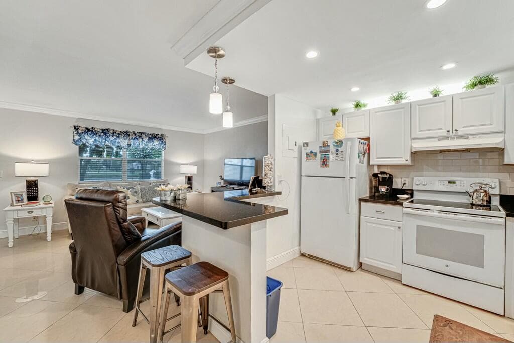 350 Tuscany G, Delray Beach, FL 33446 5