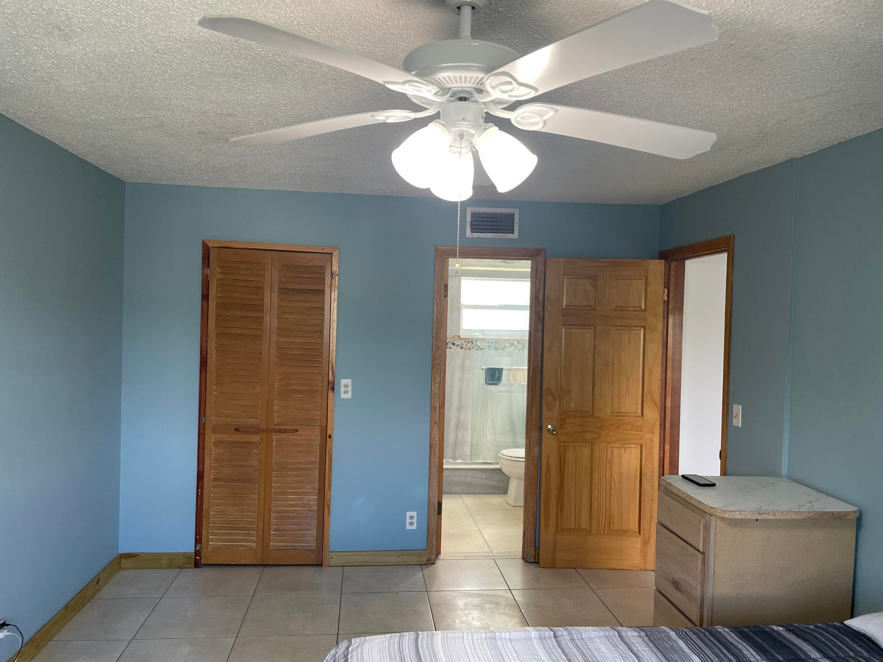 225 Bonnie Boulevard 211, Palm Springs, FL 33461 43