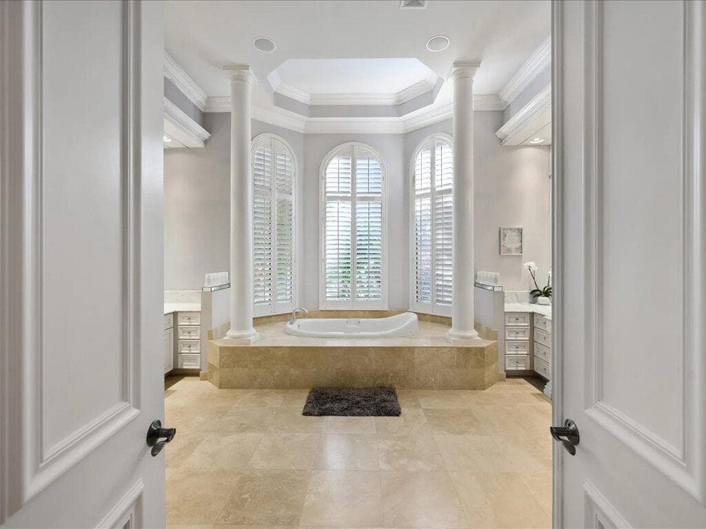 10596 Versailles Boulevard, Wellington, FL 33449 28