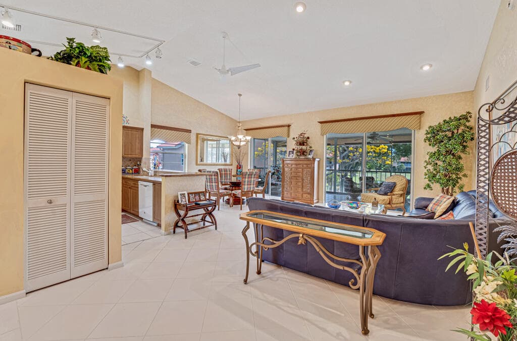 9805 Shadybrook 201 Drive 201, Boynton Beach, FL 33437 7
