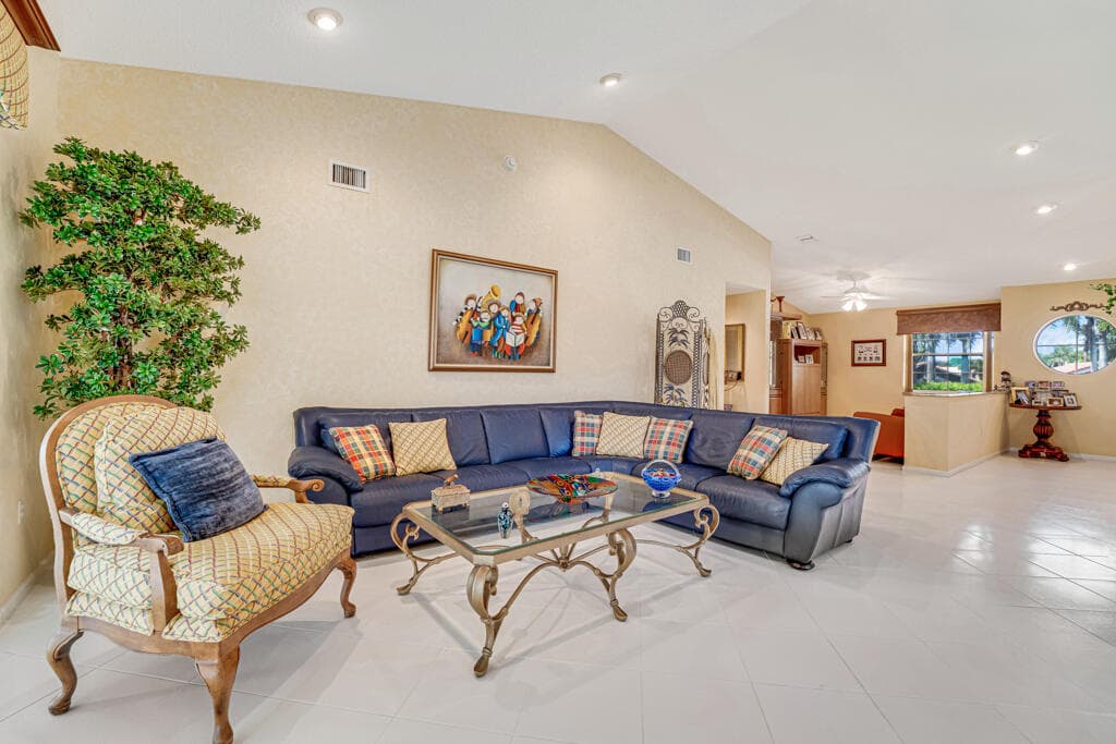 9805 Shadybrook 201 Drive 201, Boynton Beach, FL 33437 8