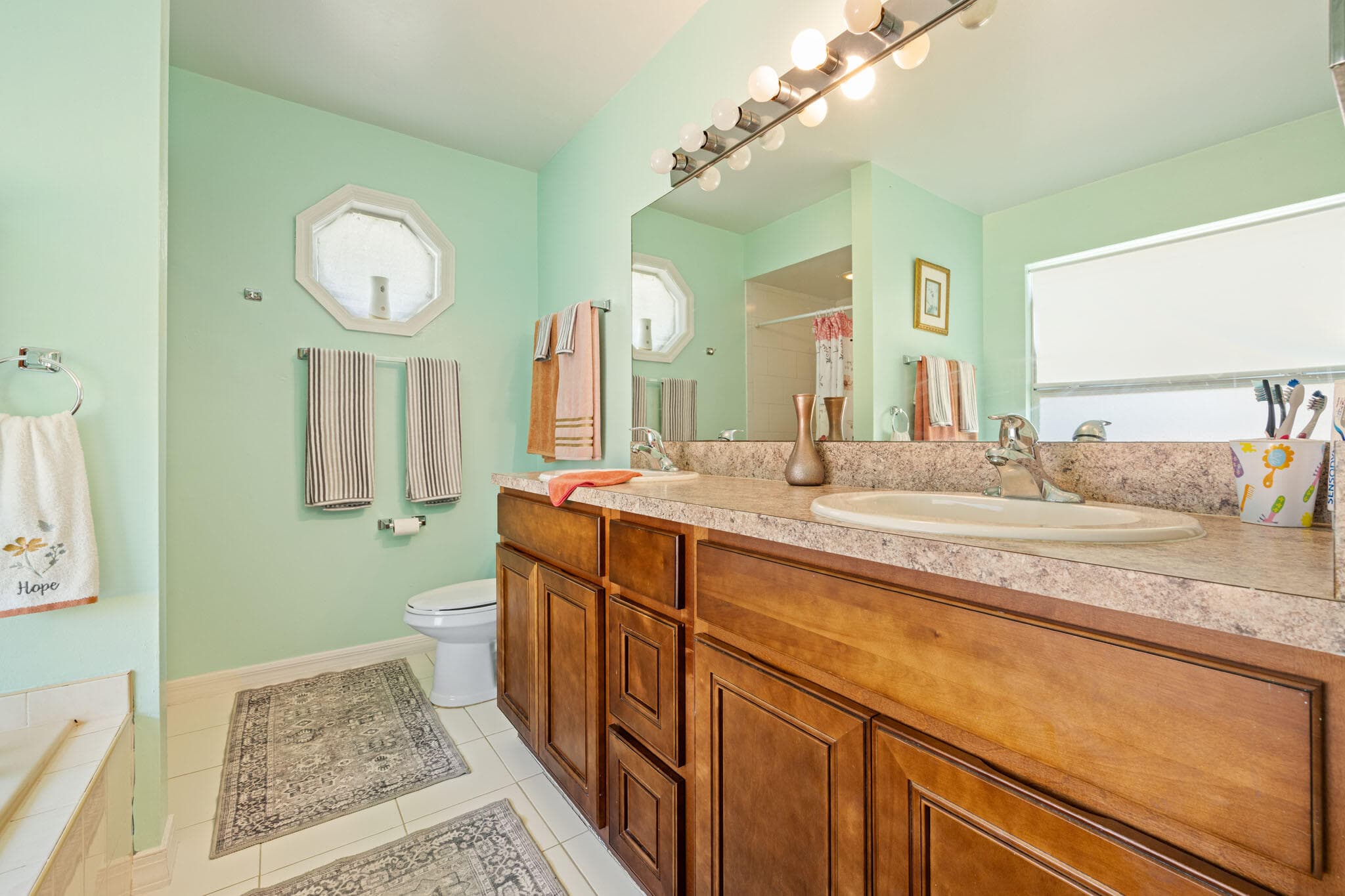 932 SE Damask Avenue, Port St. Lucie, FL 34983 18