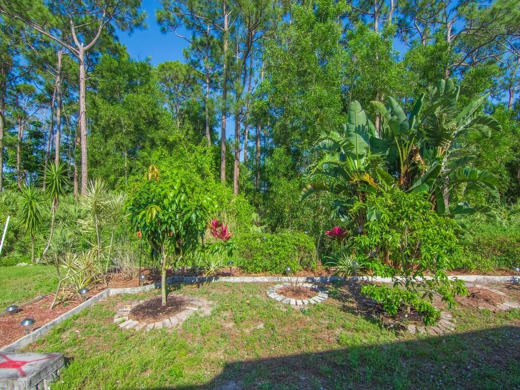 22 Mediterranean East Boulevard E, Port St. Lucie, FL 34952 27