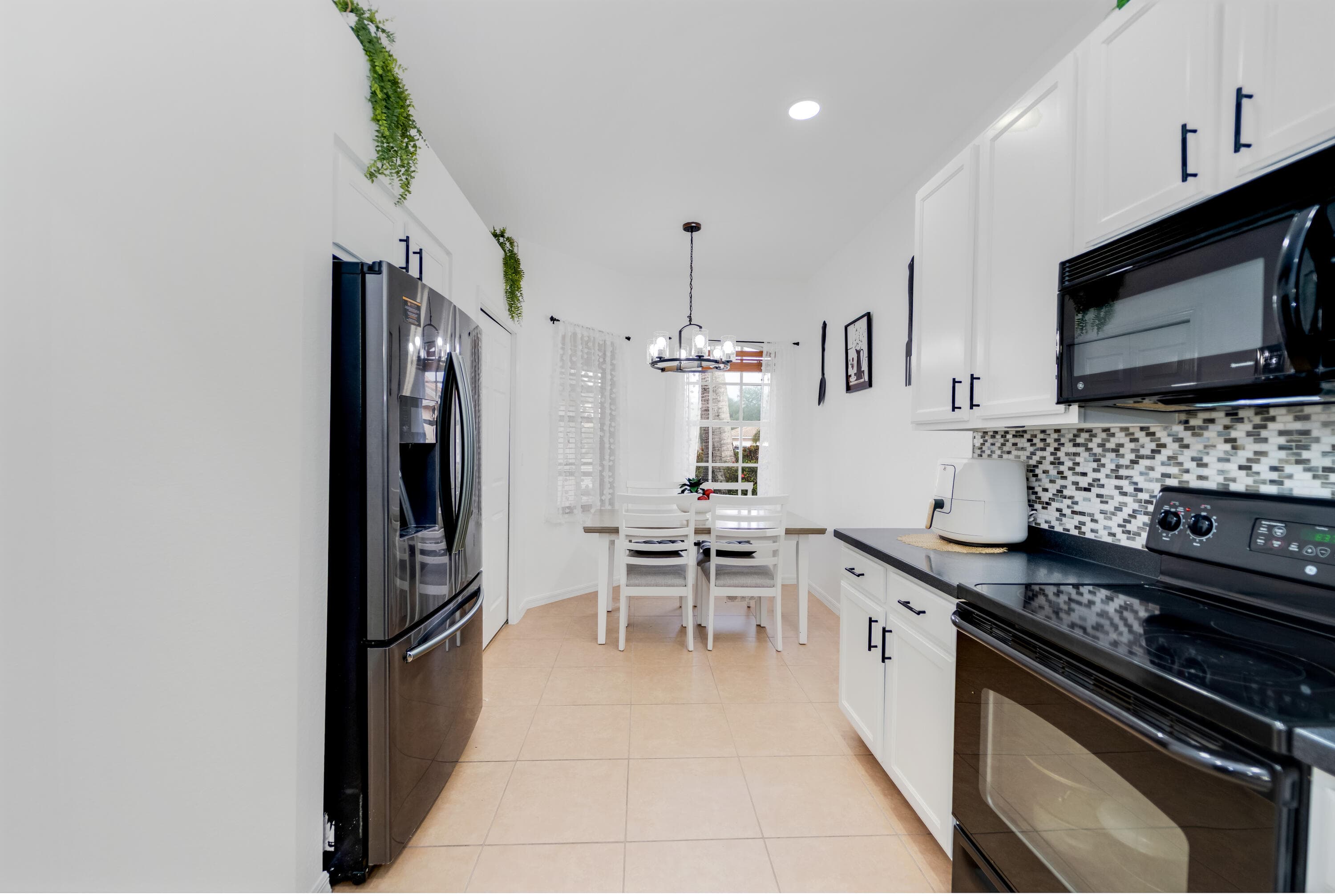 14190 Fall Creek Court, Naples, FL 34114 11