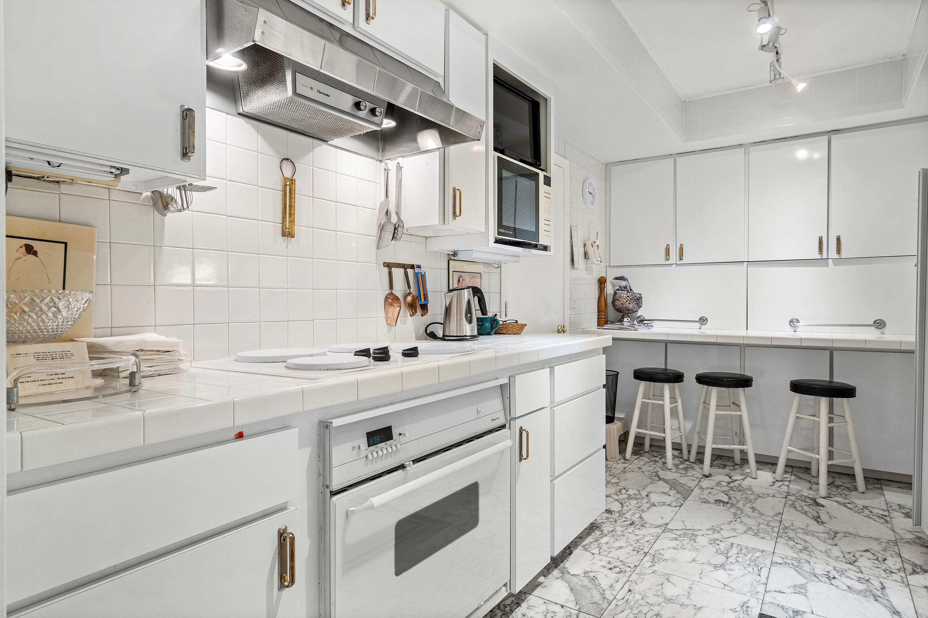 150 Bradley Place 101, Palm Beach, FL 33480 7