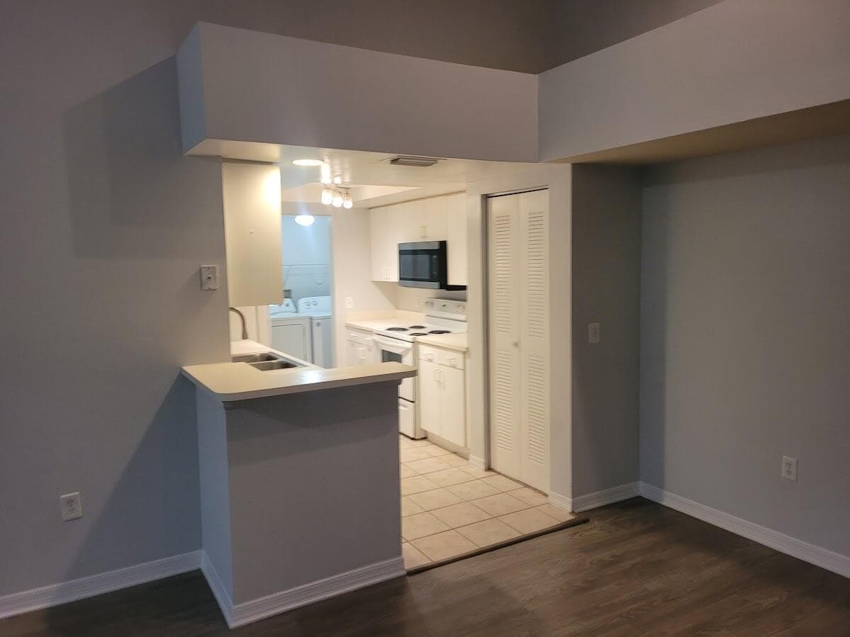 4197 N Haverhill Road 212, West Palm Beach, FL 33417 7