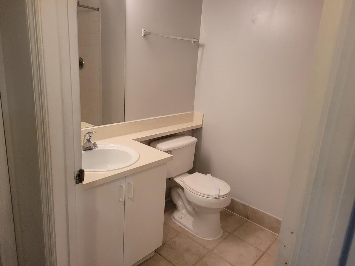 4197 N Haverhill Road 212, West Palm Beach, FL 33417 12