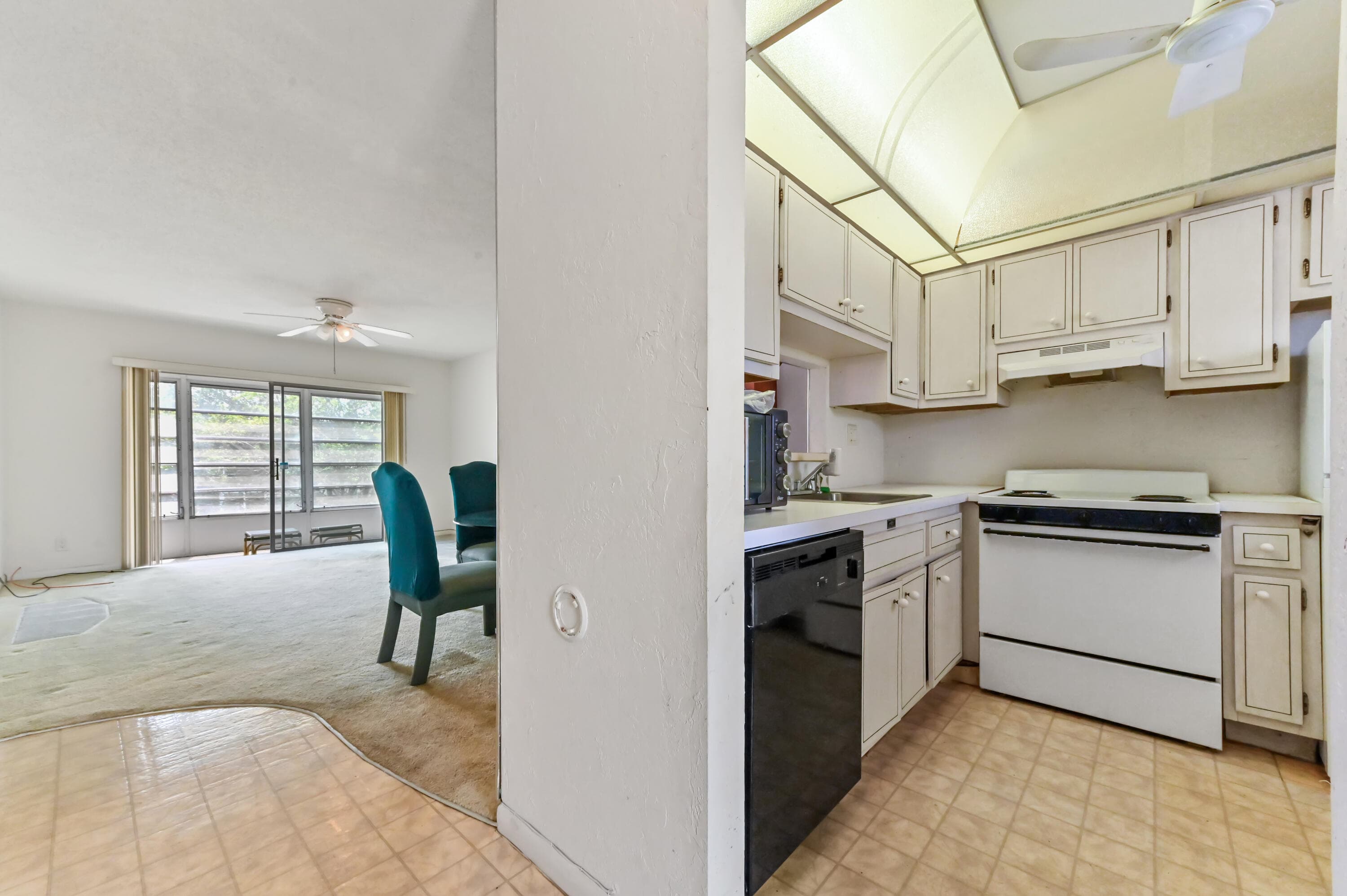 4321 NW 16th Street C302, Lauderhill, FL 33313 5