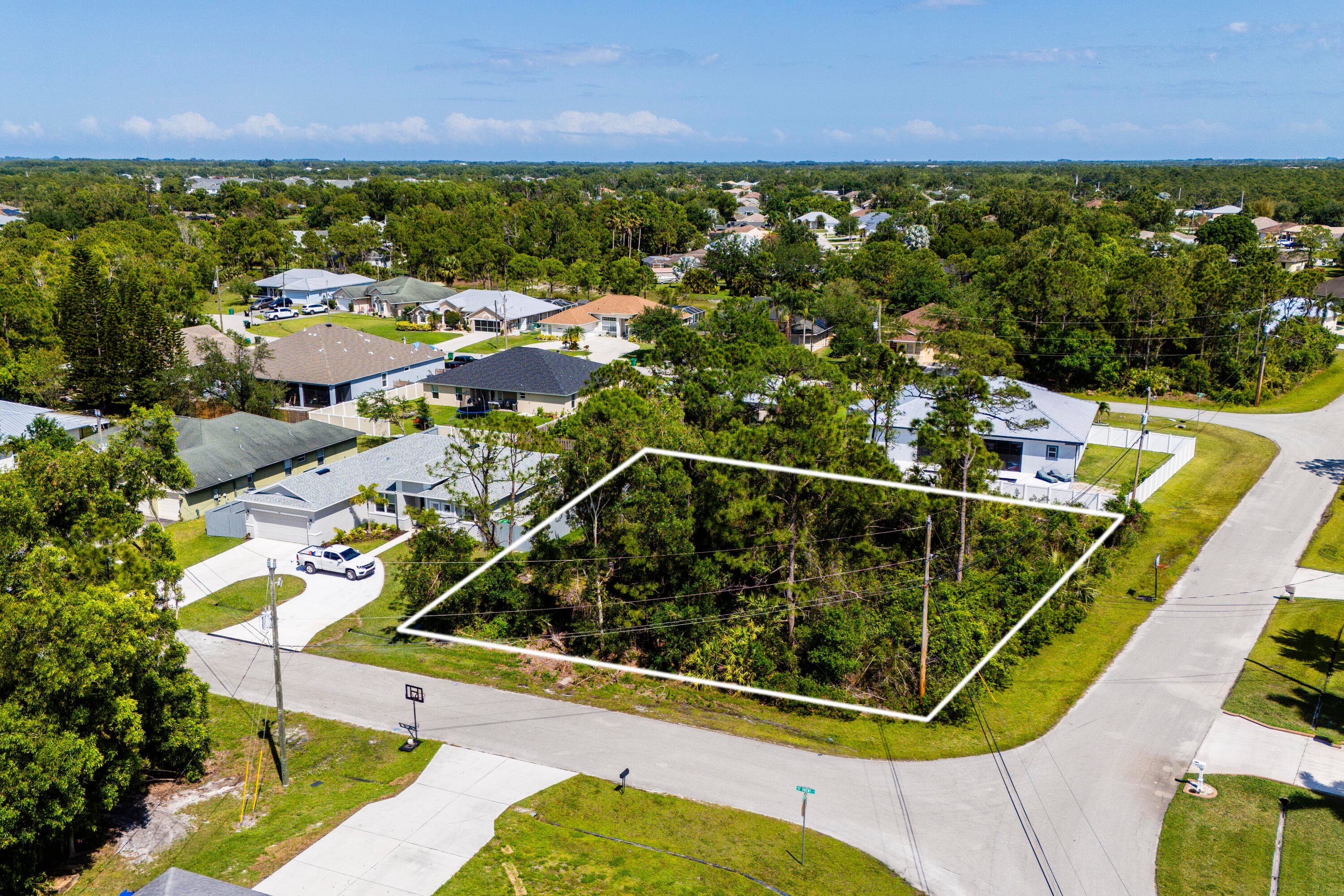 5489 NW Brent Court, Port St. Lucie, FL 34986 17