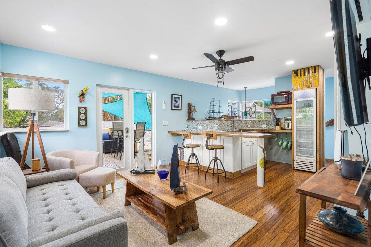300 SE 7th Avenue, Delray Beach, FL 33483 12