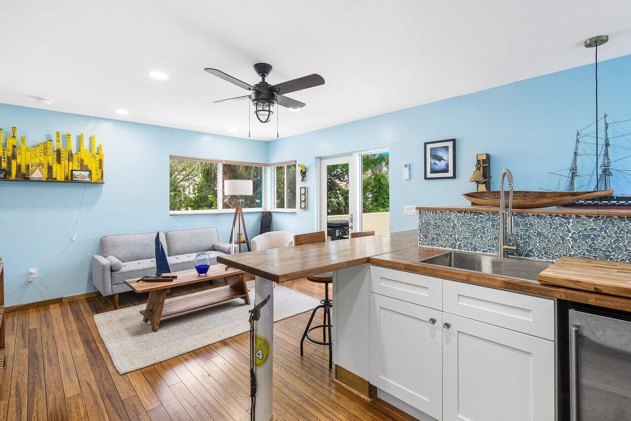 300 SE 7th Avenue, Delray Beach, FL 33483 14