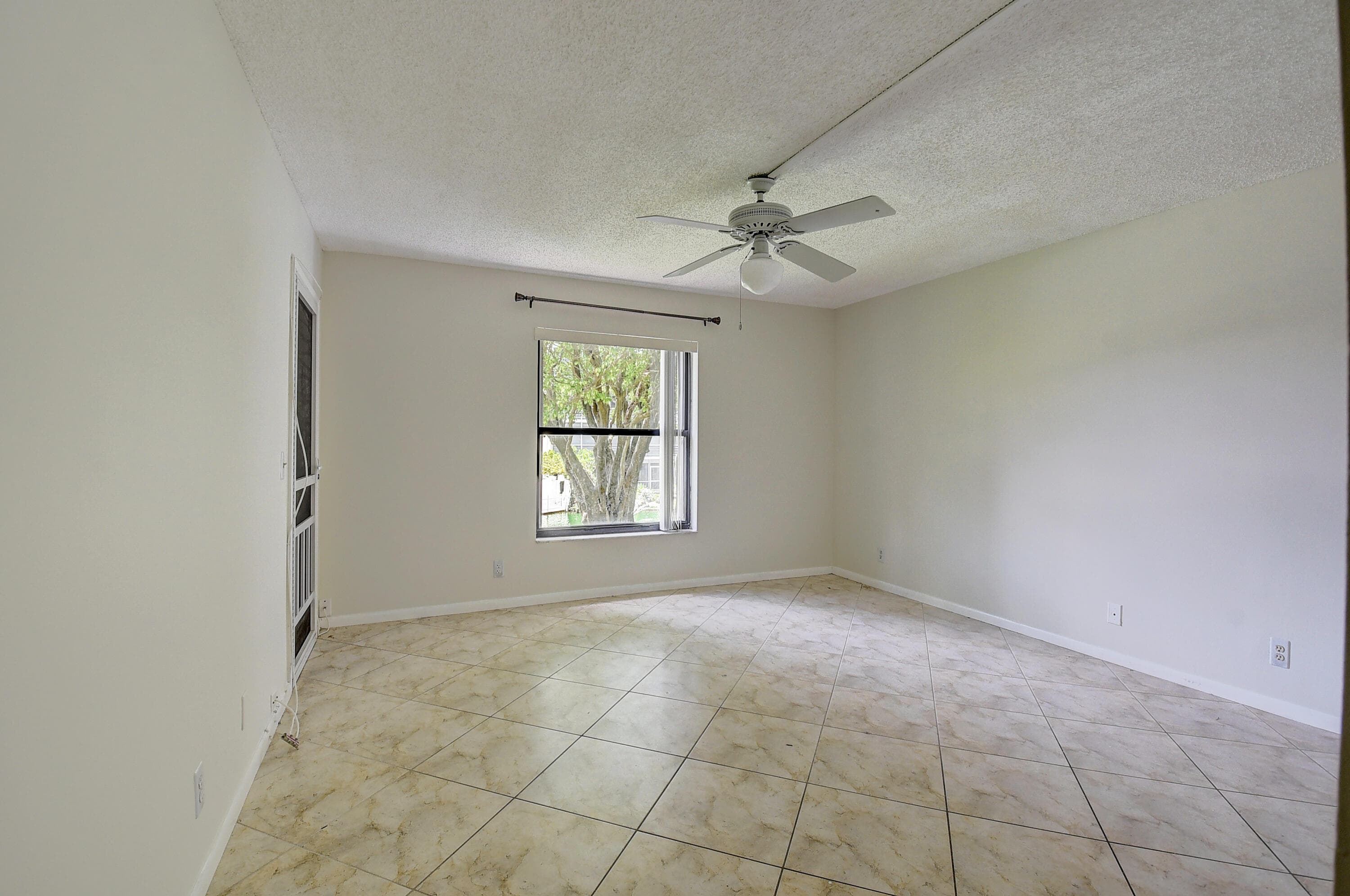 890 N Federal Highway 206, Lantana, FL 33462 17