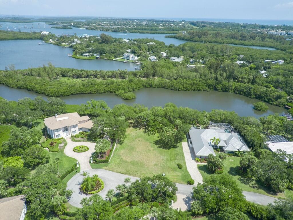 2660 Riverview Court, Vero Beach, FL 32963 38