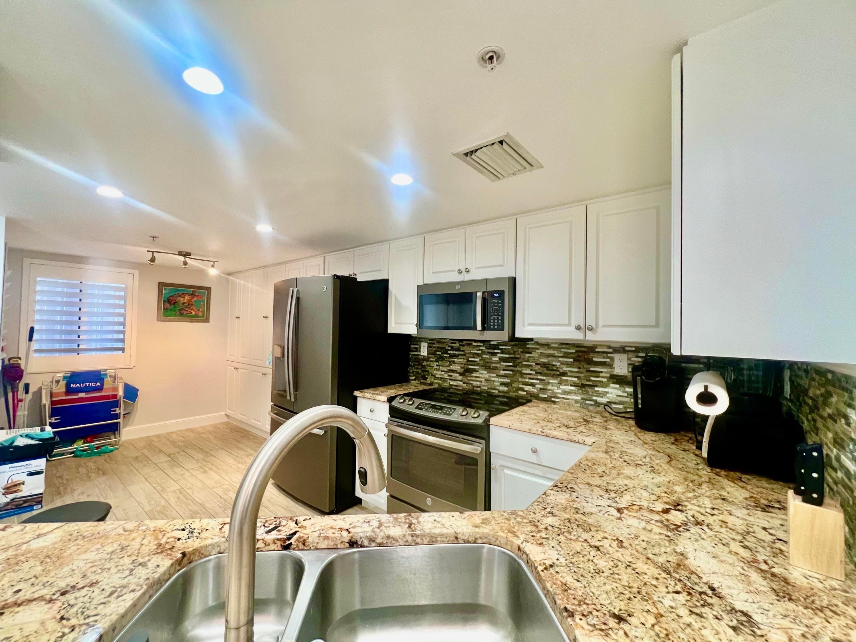 3880 N Highway A1a 604, Hutchinson Island, FL 34949 16