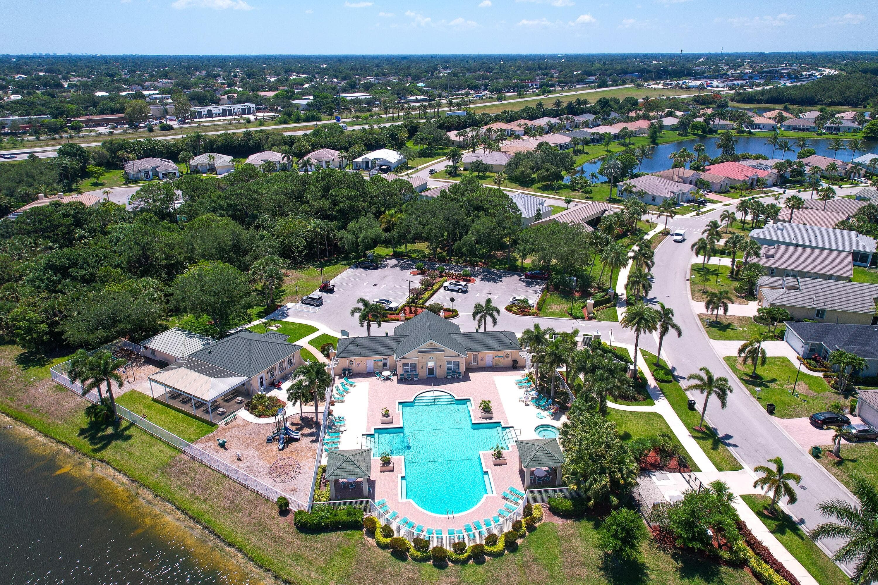 525 SW Lake Manatee Way, Port St. Lucie, FL 34986 41