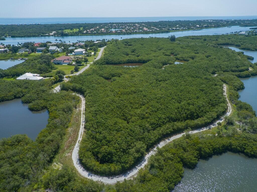 2660 Riverview Court, Vero Beach, FL 32963 44