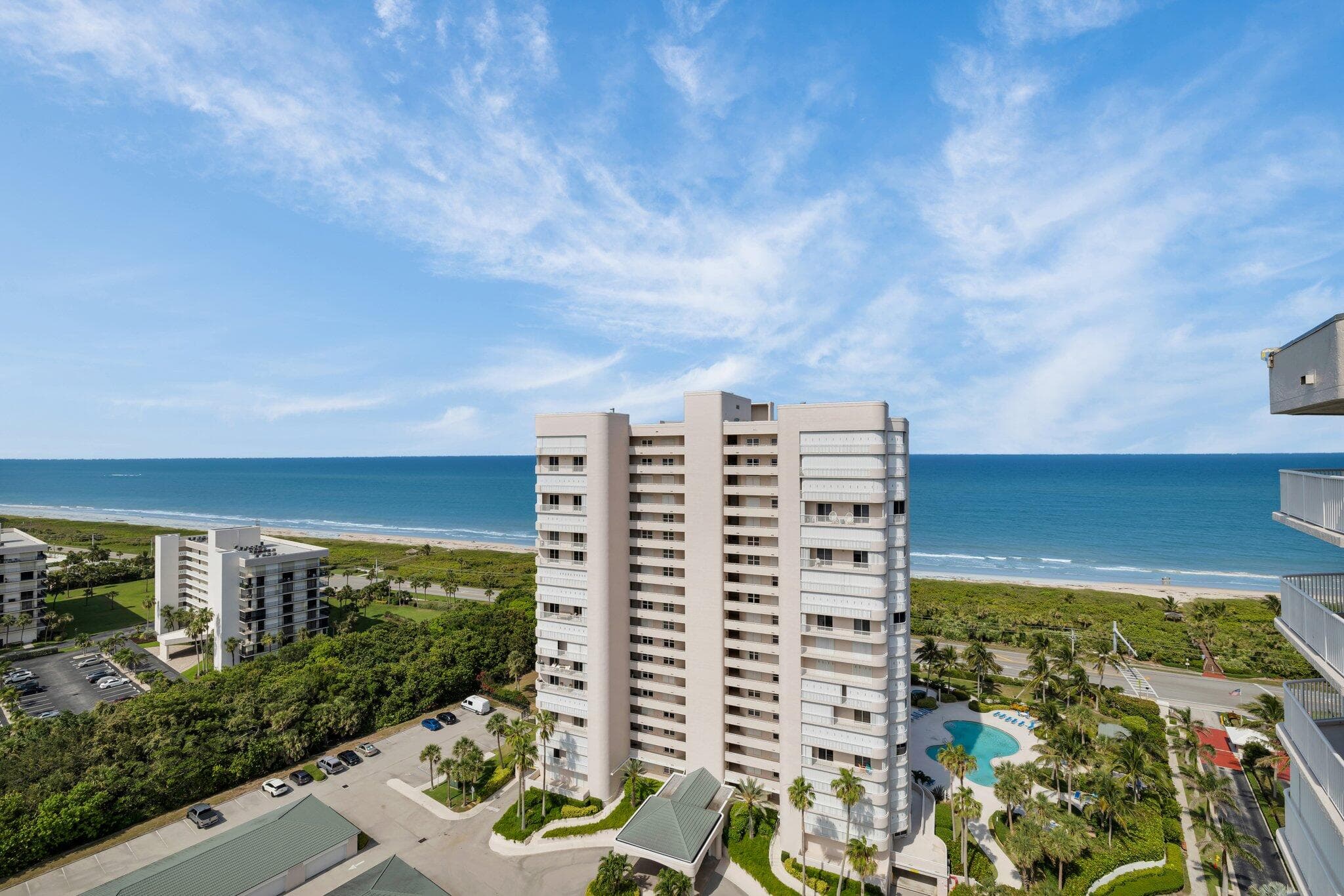 5049 N Highway A1a 1905, Hutchinson Island, FL 34949 31