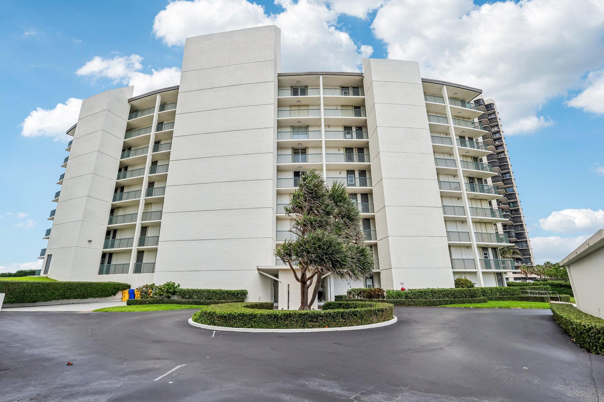 5400 N Ocean Drive E Pha, Singer Island, FL 33404 3