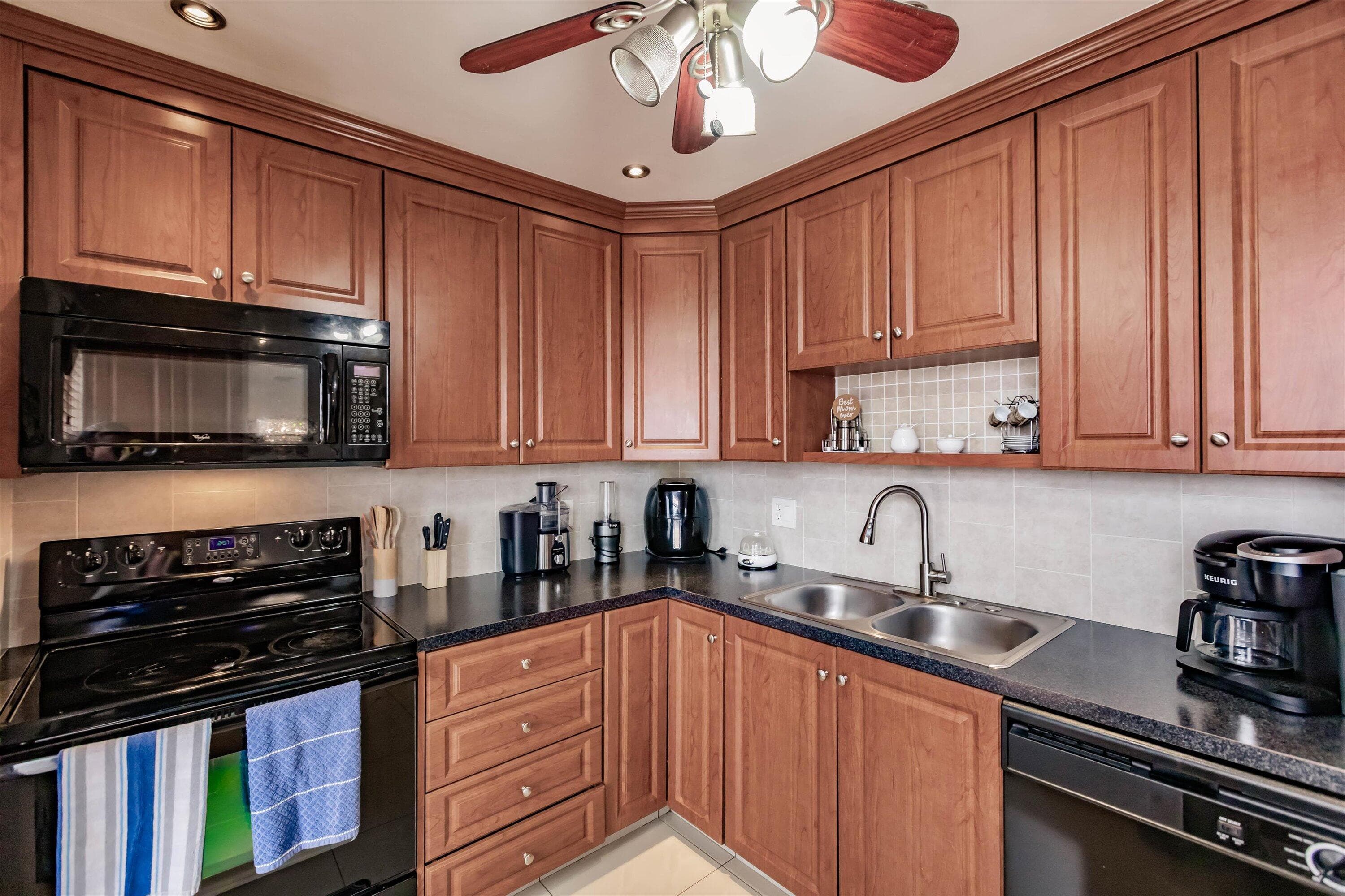 4270 NW 40th Street 105, Lauderdale Lakes, FL 33319 2