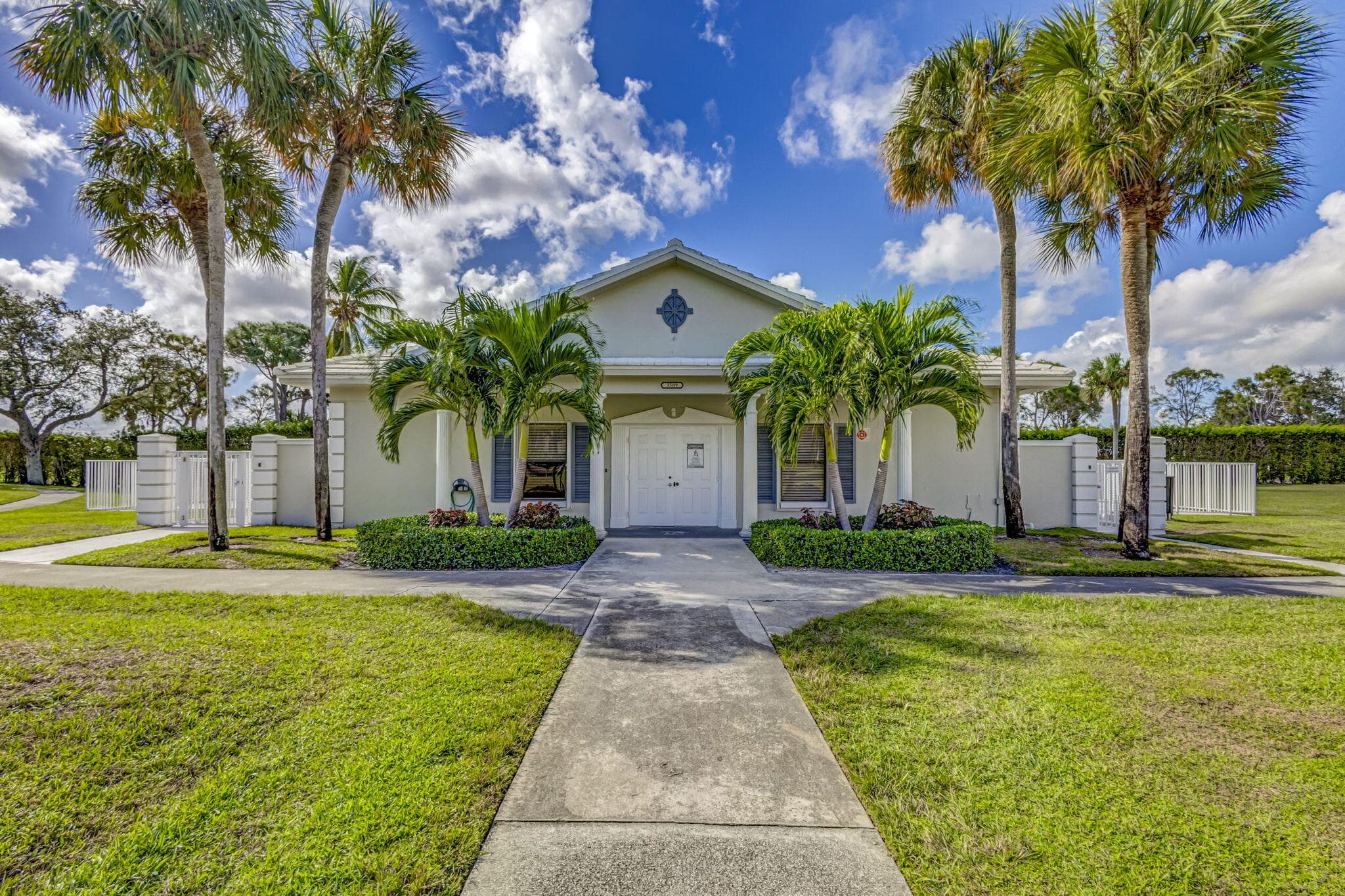 2741 Village Boulevard 104, West Palm Beach, FL 33409 23