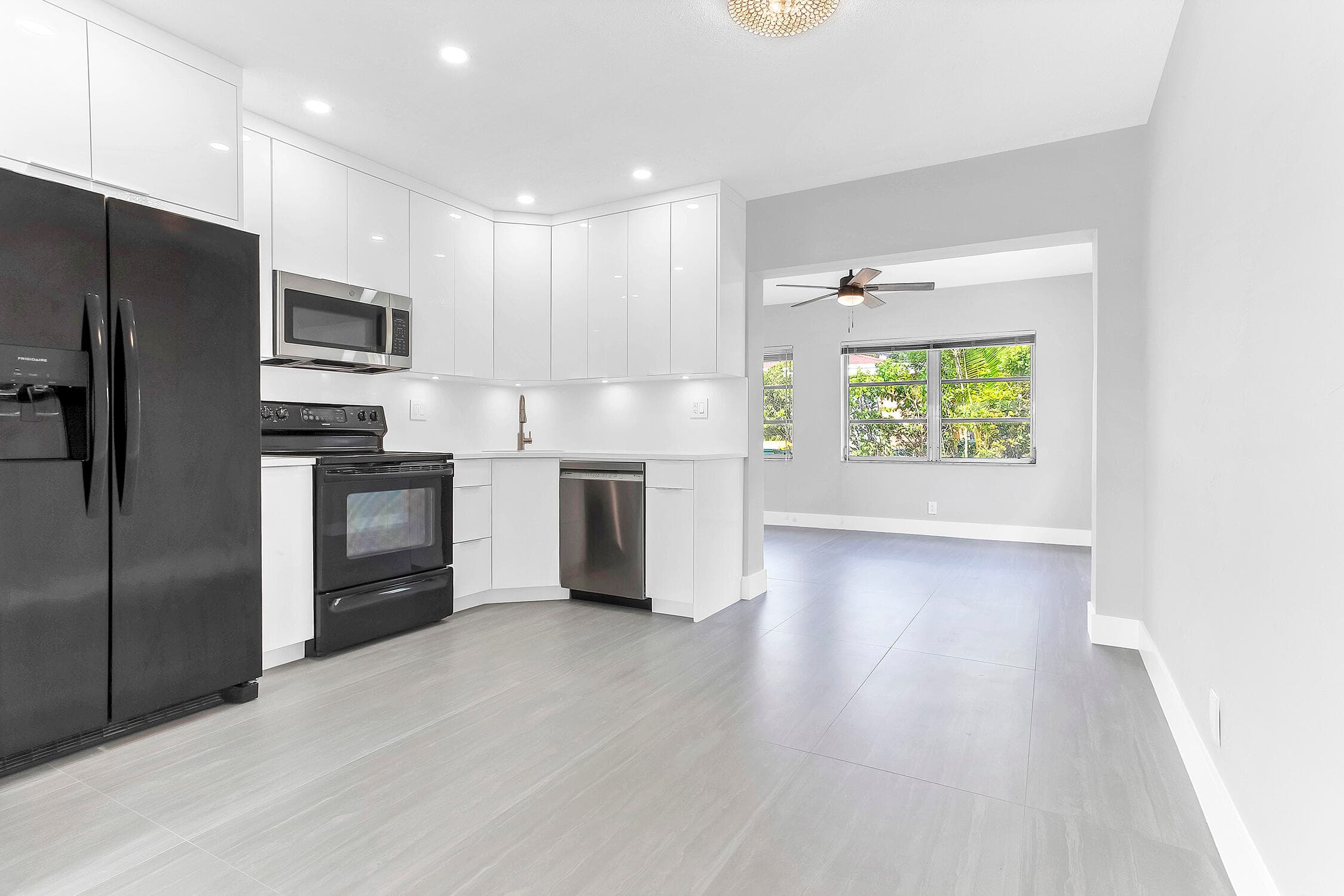 7609 NW 70 Avenue, Tamarac, FL 33321 6