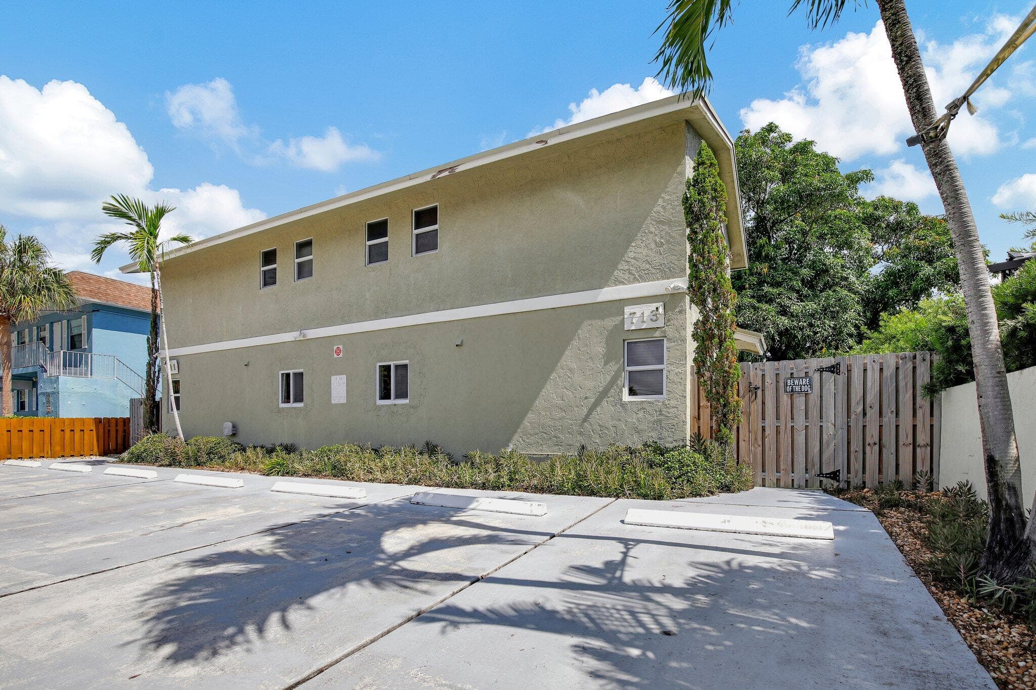 711 NE 14 Street Studio, Fort Lauderdale, FL 33304 2