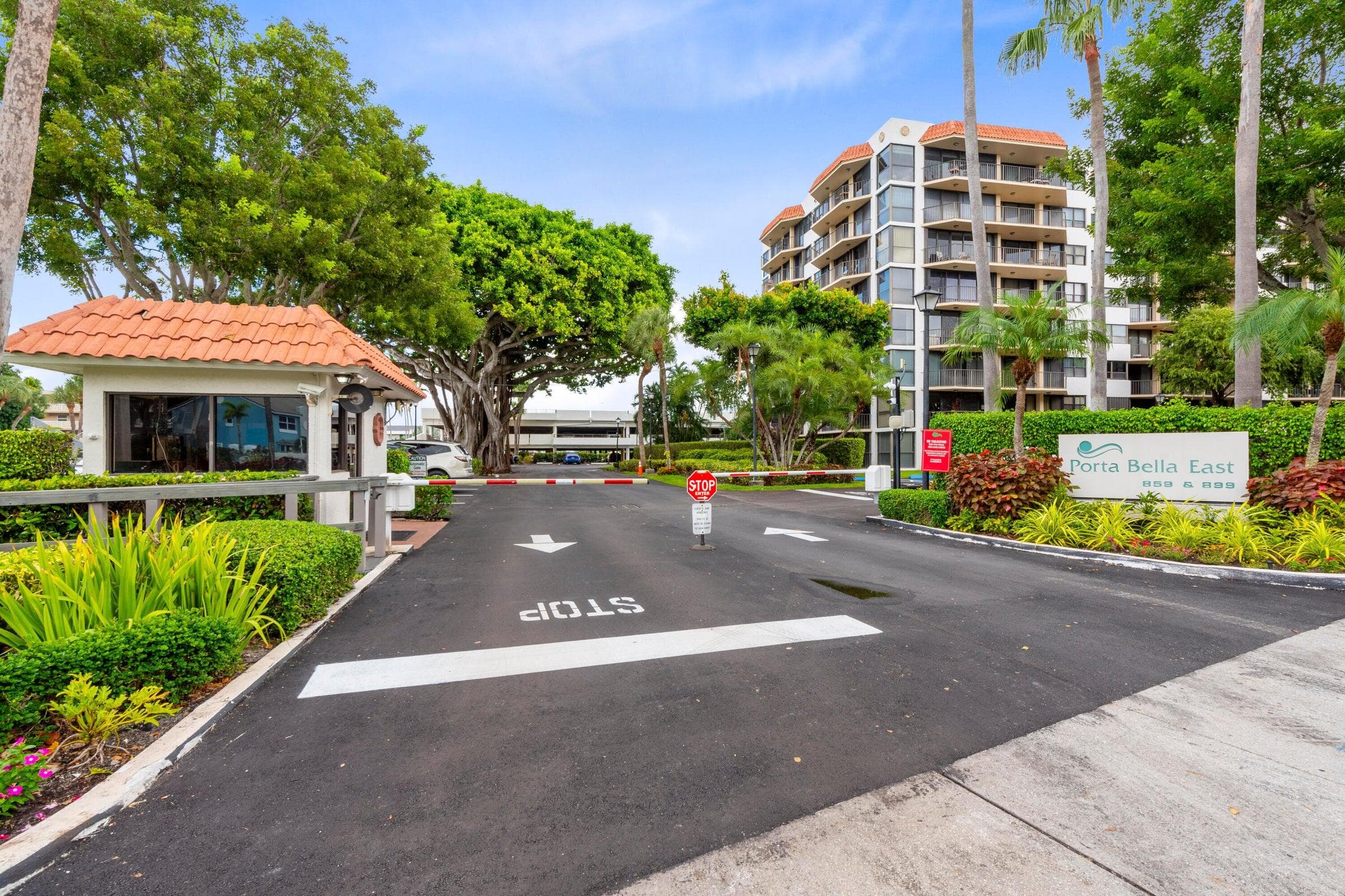 859 Jeffery Street 401, Boca Raton, FL 33487 55