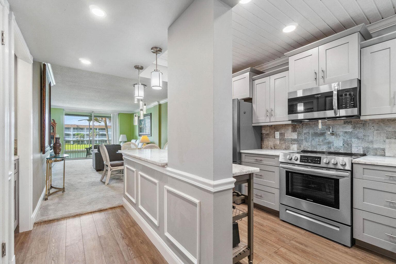 100 Paradise Harbour Boulevard 208, North Palm Beach, FL 33408 3
