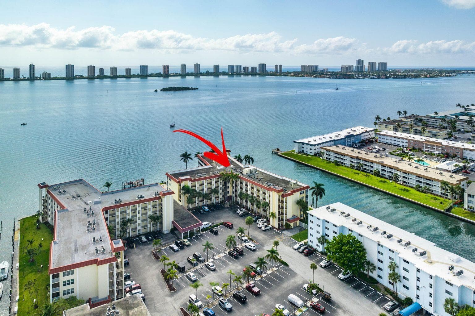 100 Paradise Harbour Boulevard 208, North Palm Beach, FL 33408 24