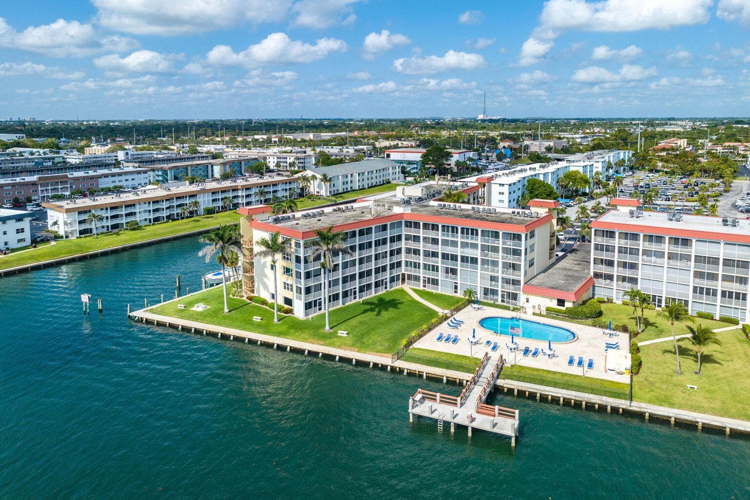 100 Paradise Harbour Boulevard 208, North Palm Beach, FL 33408 27