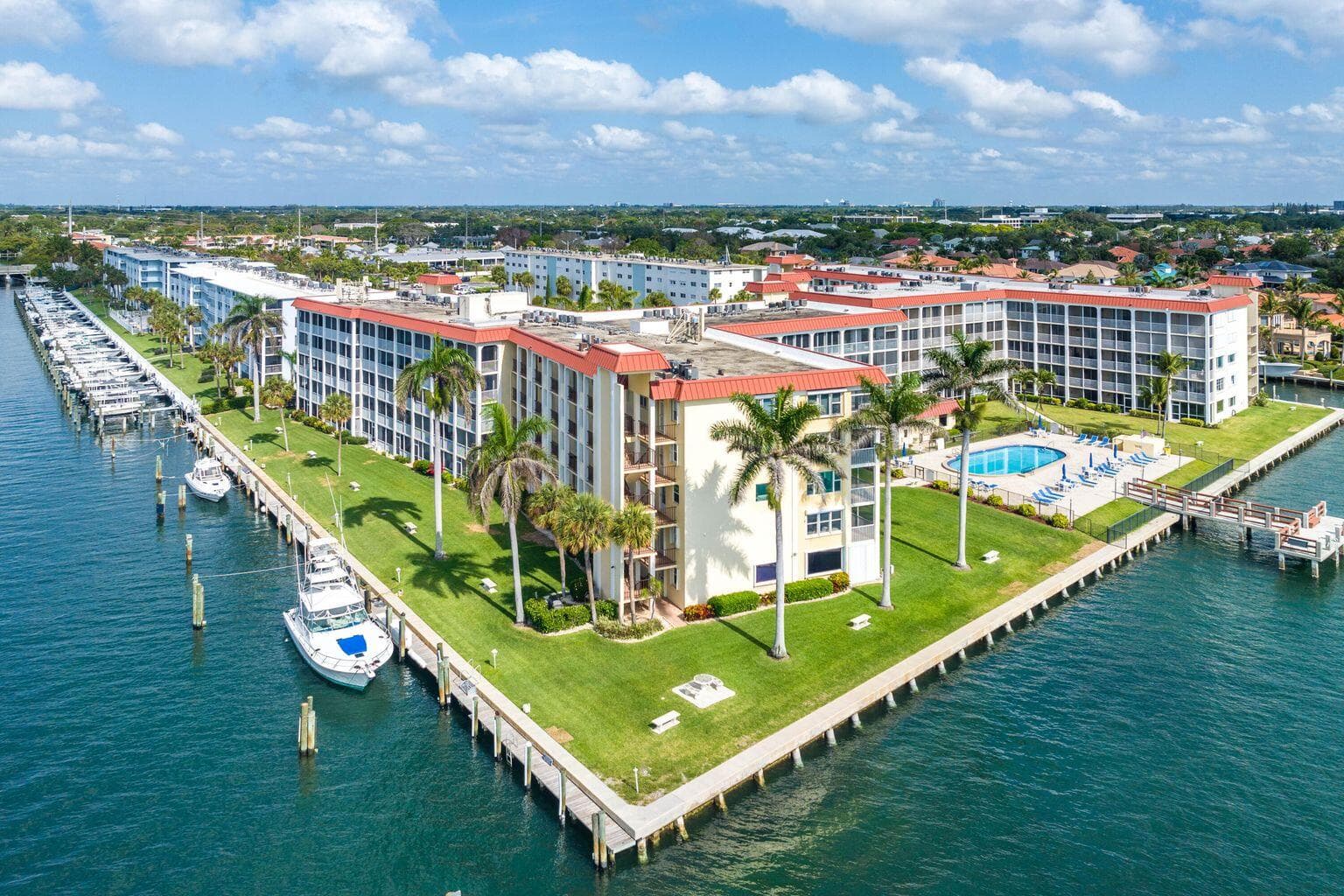 100 Paradise Harbour Boulevard 208, North Palm Beach, FL 33408 28