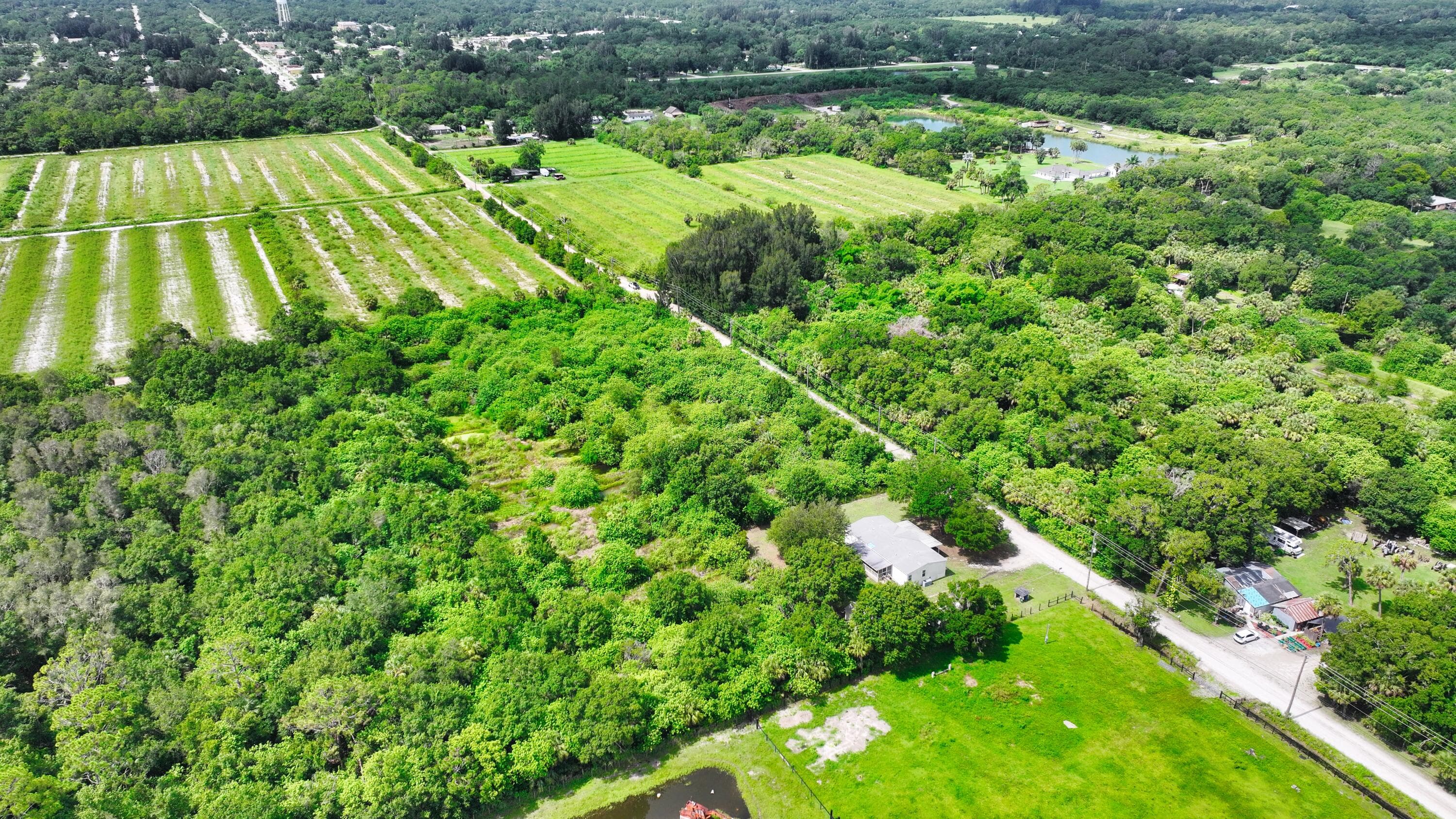 13380 101st Street, Fellsmere, FL 32948 13
