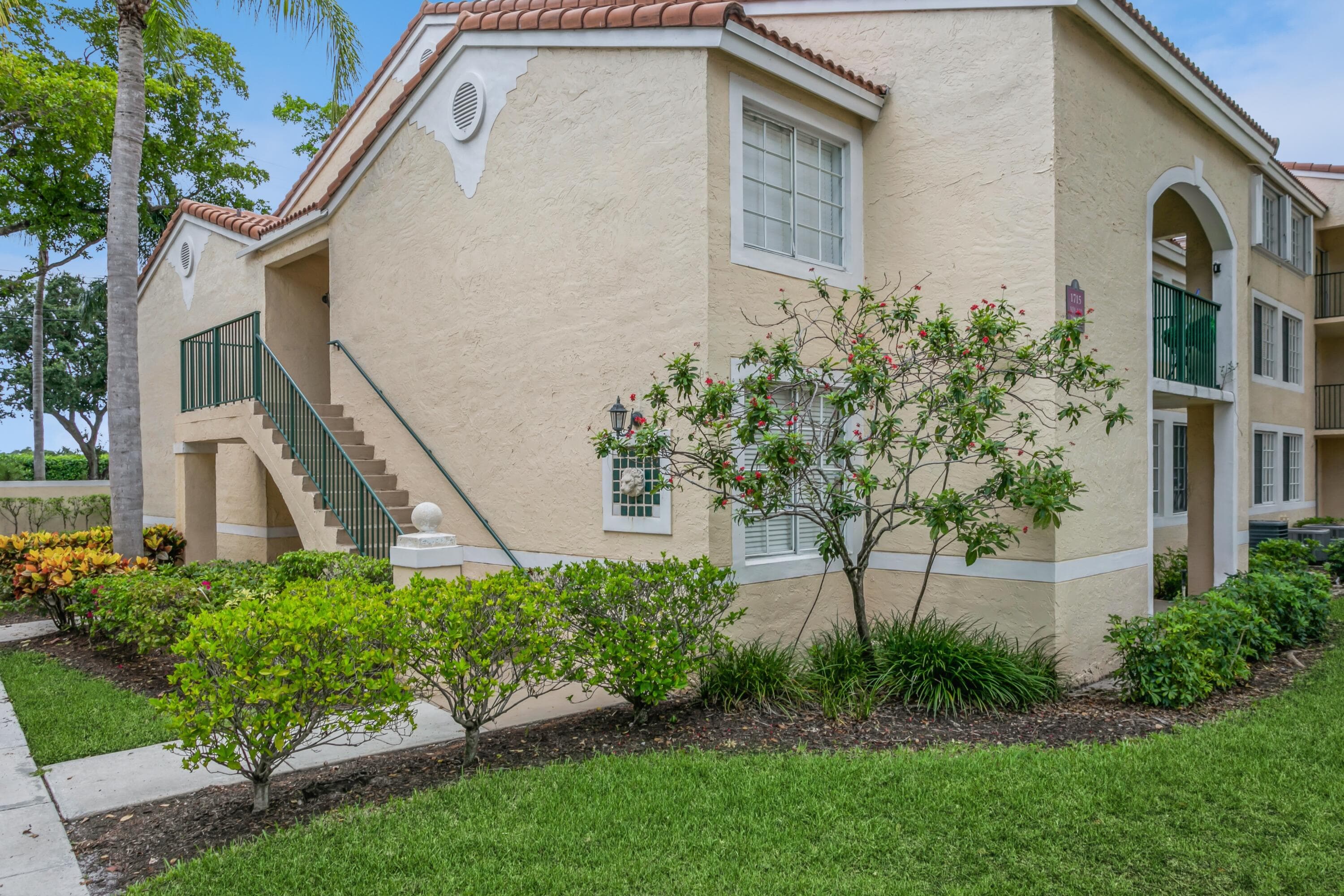 1715 Village Boulevard 201, West Palm Beach, FL 33409 21