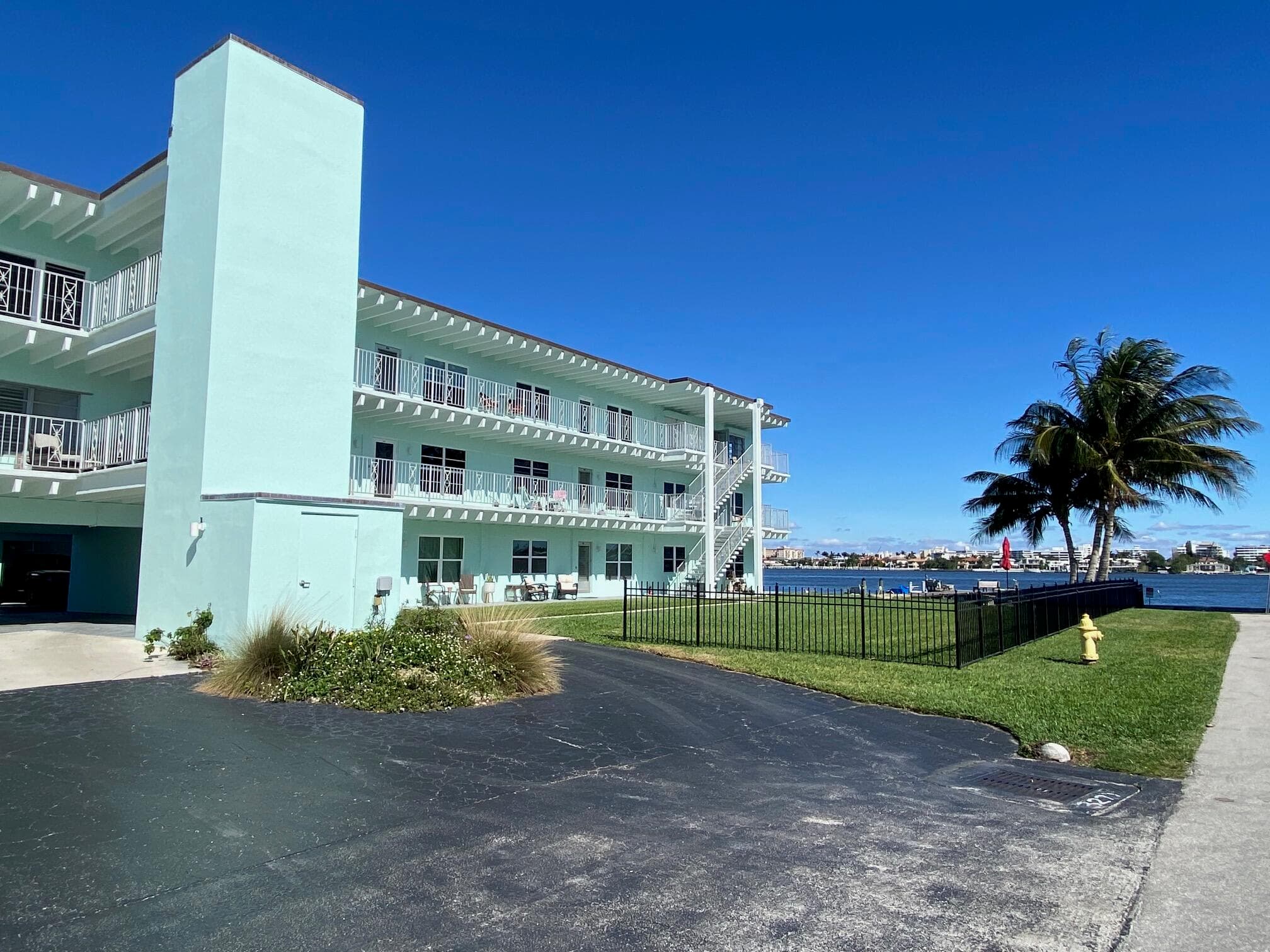 219 Lakeview 102 Avenue 102, Lantana, FL 33462 2
