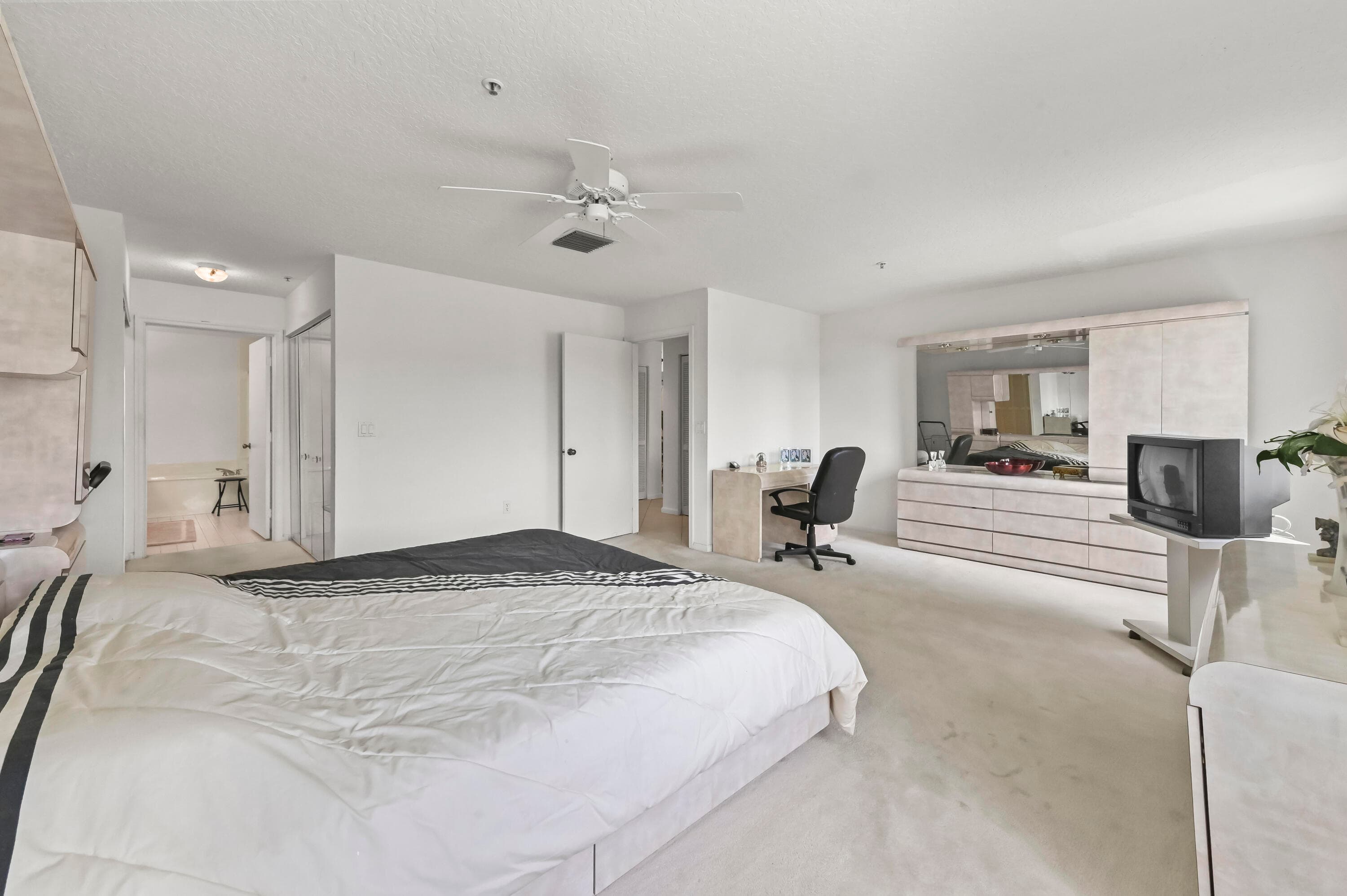 5952 Regal Glen Drive 207, Boynton Beach, FL 33437 17