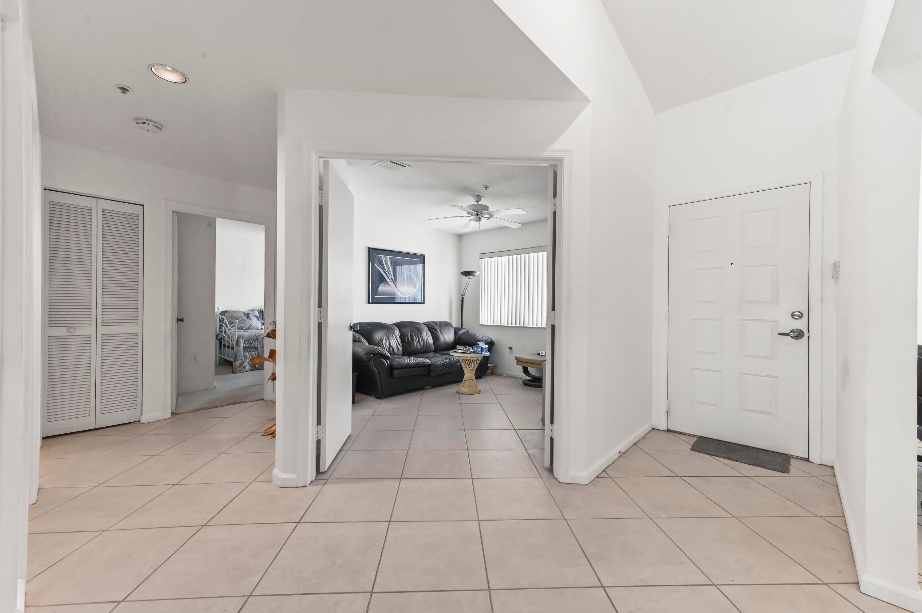 5952 Regal Glen Drive 207, Boynton Beach, FL 33437 5