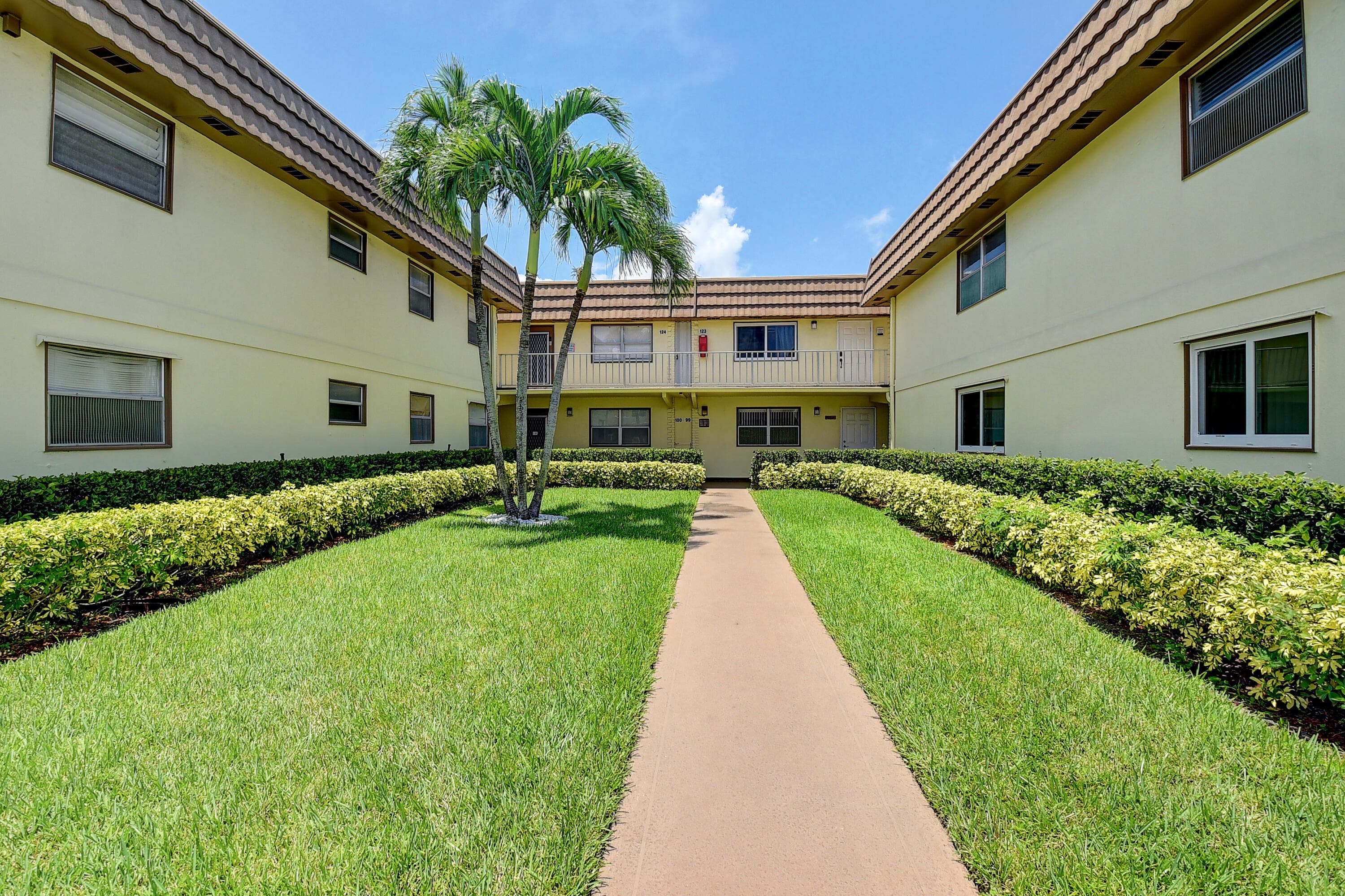 123 Saxony C, Delray Beach, FL 33446 35
