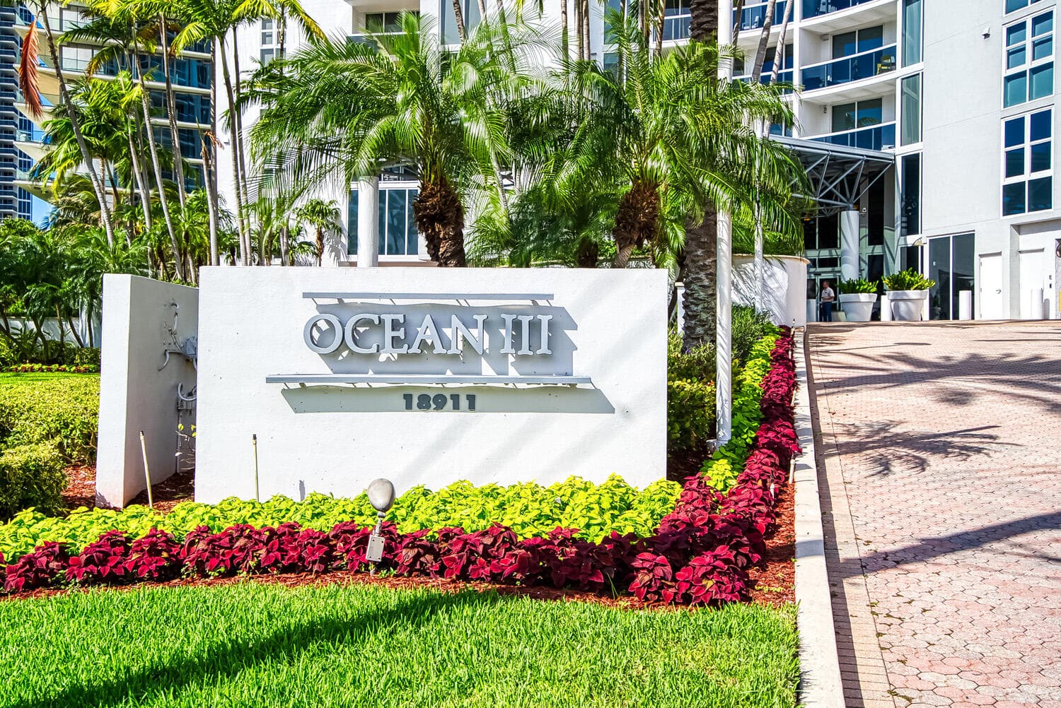18911 Collins Avenue 506, Sunny Isles Beach, FL 33160 11