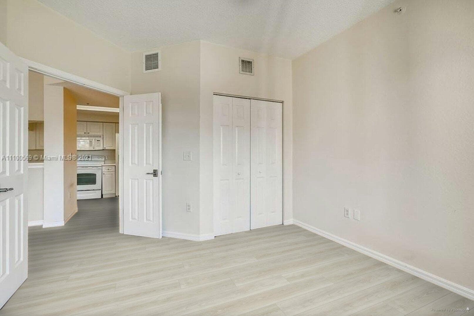 3018 Alcazar Place 103, Palm Beach Gardens, FL 33410 2