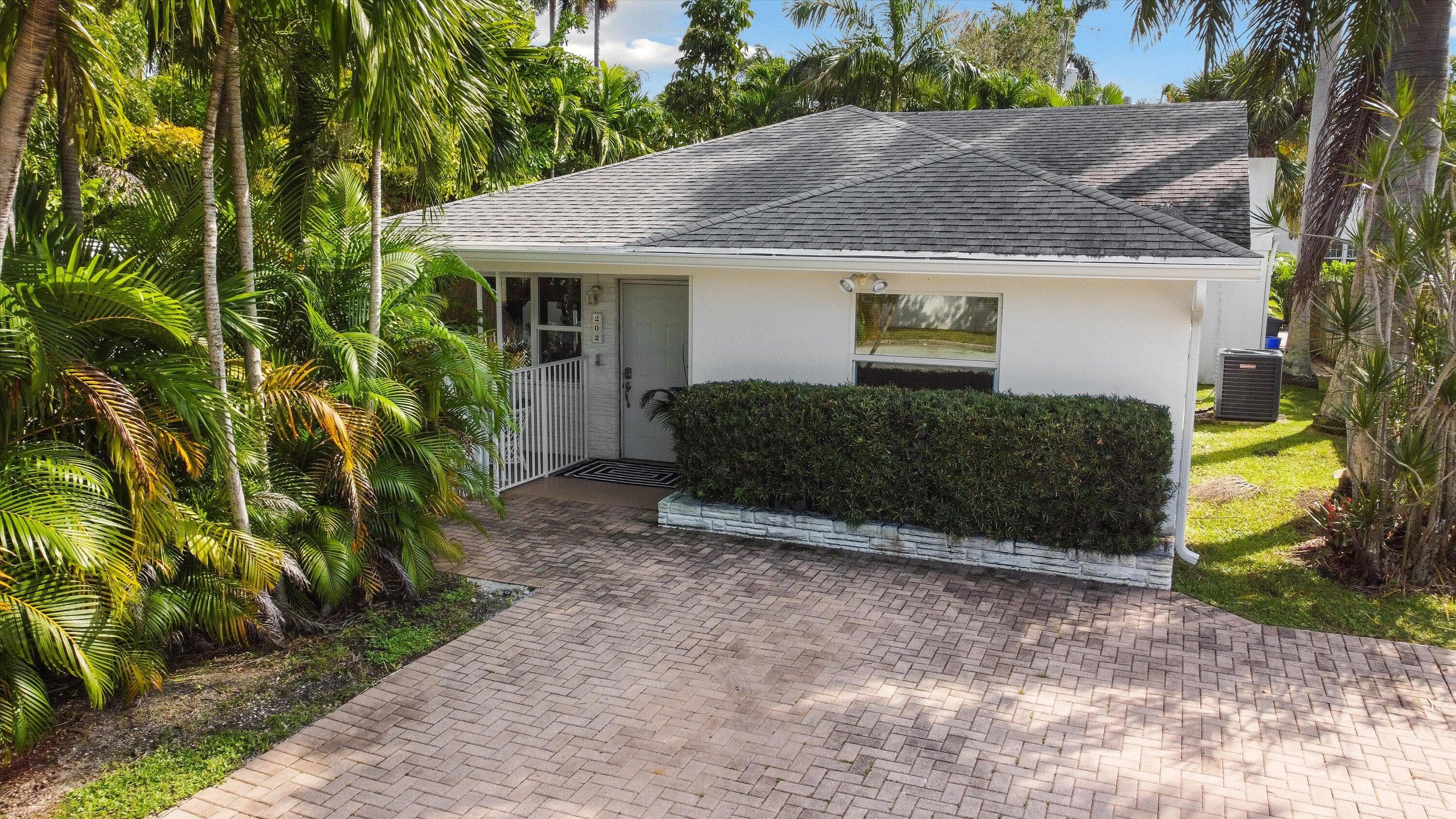 202 32nd Street, West Palm Beach, FL 33407 7